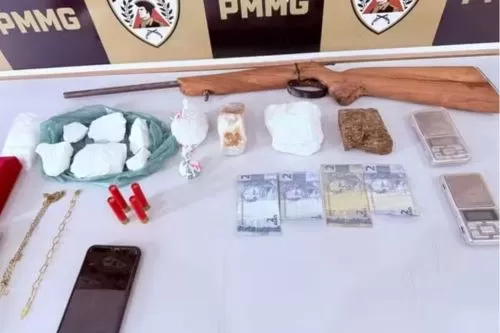 Material apreendido pela PM — Foto: Polícia Militar/Divulgação