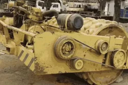 Máquina disponível — Foto: MGL Leilões