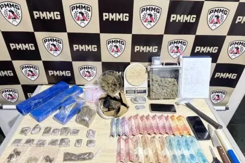 Skunk é apreendido e jovem é preso por tráfico em Três Marias — Foto: Polícia Militar/Divulgação