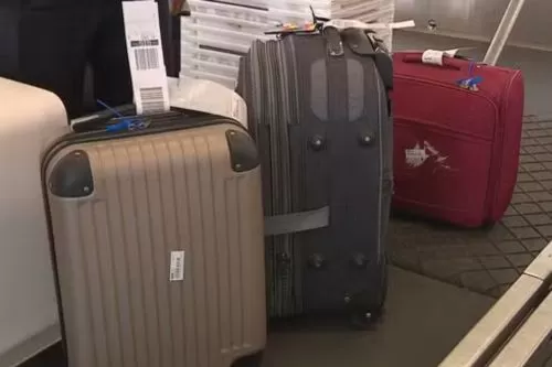 Foto: Bagagem em aeroporto — Foto: Reprodução/ RBS TV