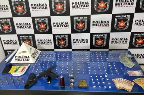 Material apreendido pela PM — Foto: Polícia Militar/Divulgação