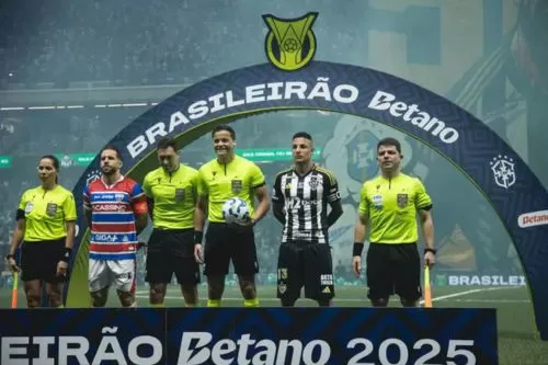 Atlético ficou na bronca com Sávio Pereira Sampaio – Foto: Pedro Souza / Atlético / Jogada10