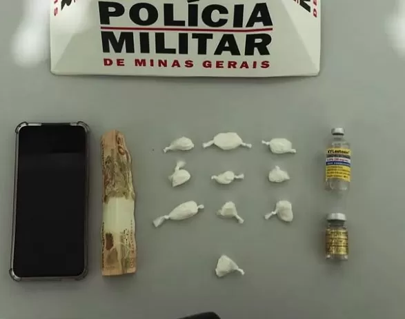 Parte dos materiais apreendidos. Foto: PMMG Corinto.