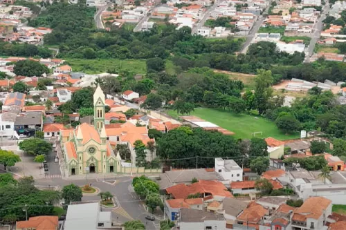 Vista aérea de Curvelo. Foto: Youtube Cidades & Viagens/Reprodução.