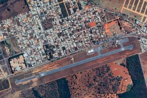 Aeroporto fica de fora da lista de imóveis a serem alienados / Foto: Google Earth / reprodução