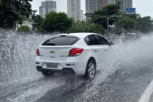 Imagem ilustrativa/ Dia de chuva/ Reprodução internet