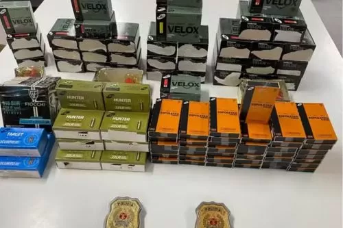 Materiais apreendidos pela polícia — Foto: Polícia Civil