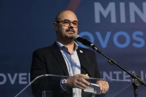 Mateus Simões participa de solenidade de troca de comando da 14ª RPM em Curvelo