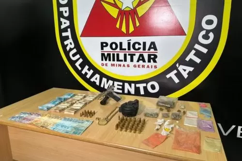 Polícia apreende armas, drogas e R$ 41 mil durante festa de Ano Novo em sítio de Montes Claros
