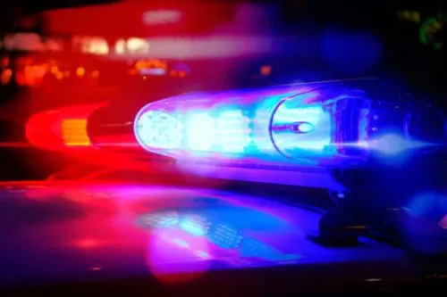 Colisão entre carretas provoca vazamento de produto perigoso e interdição da MGC-135 em Bocaiúva