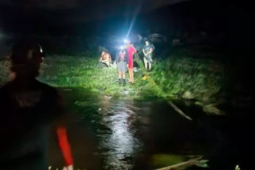 Os cinco homens foram localizados e resgatados pelo Corpo de Bombeiros na segunda-feira (5) e passam bem — Foto: CBMMG / Divulgação