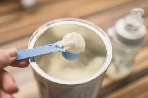 Anvisa proíbe venda de fórmulas infantis da Nestlé por risco de contaminação bacteriana