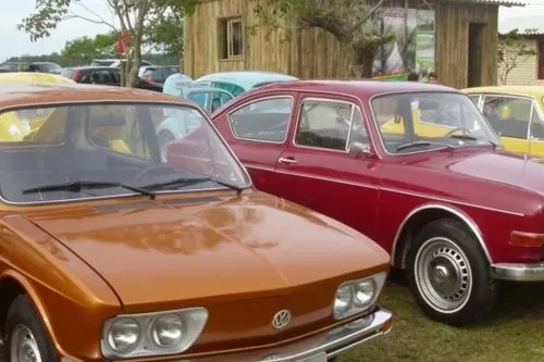 Felixlândia recebe encontro de carros antigos e rebaixados neste sábado (17)