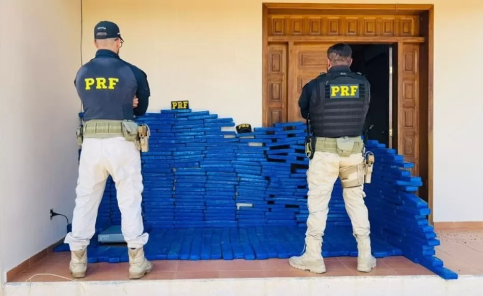 Droga estava em Kia Sportage abordado pela PRF em Salinas, no Norte do estado/Foto: Divulgação PRF