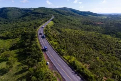 Ecovias Norte Minas registra capotamento na BR-135 em Curvelo na manhã desta quinta-feira (29)