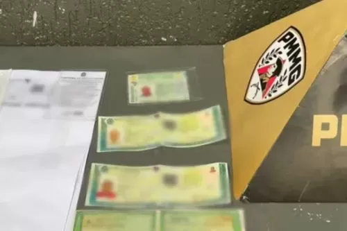 Documentos usados pelos golpistas — Foto: Agnaldo Caetano