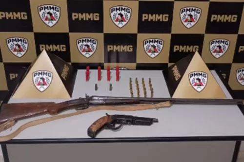 Polícia Militar apreende armas e munições de uso restrito durante operação em Corinto