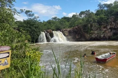 Corpo de jovem é encontrado após quatro dias de buscas no Rio Pandeiros, em Januária