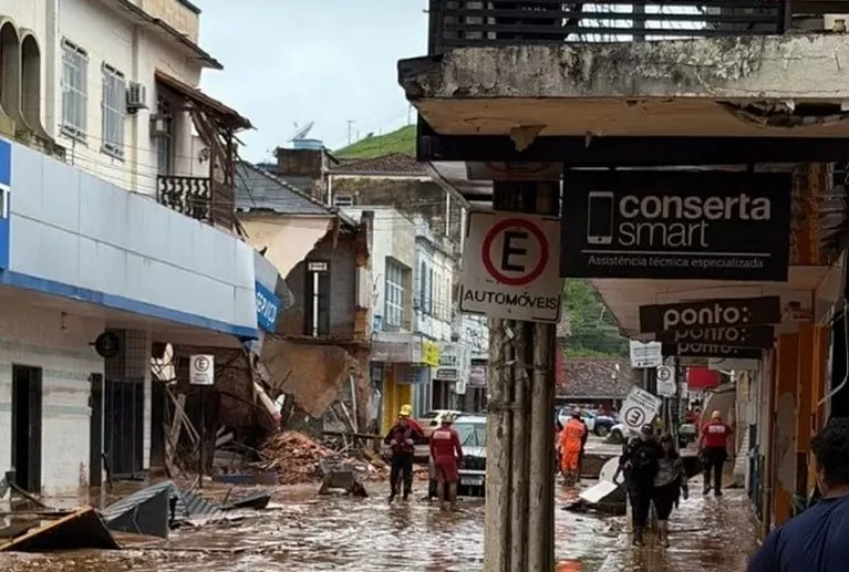 Sobe para 59 o número de mortos por temporais na Zona da Mata de Minas