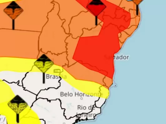 INMET emite alerta vermelho de 'acumulado de chuva' para 26 cidades do Norte e Noroeste de MG