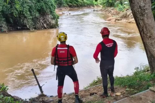 Corpo é resgatado no Rio Paraibuna em Juiz de Fora; morte ainda não é associada às chuvas