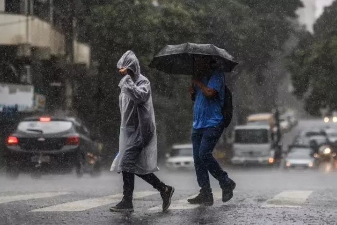 MG tem 232 cidades sob alerta de chuva intensa nesta segunda (16); diversas cidades do Norte de Minas estão na lista, veja aqui