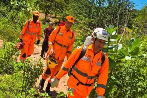 Bombeiros localizam corpo de homem desaparecido há nove dias em Pedras de Maria da Cruz
