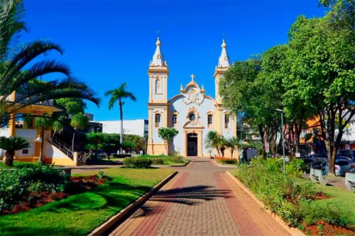 Curvelo terá dias de calor e pancadas de chuva nesta quinta (2) e sexta (3)