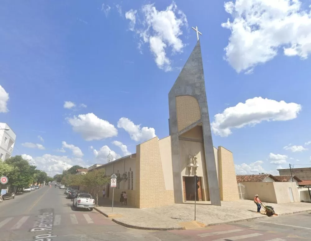 Programação especial em um dos momentos mais significativos do calendário cristão neste Domingo de Páscoa (5), em Curvelo