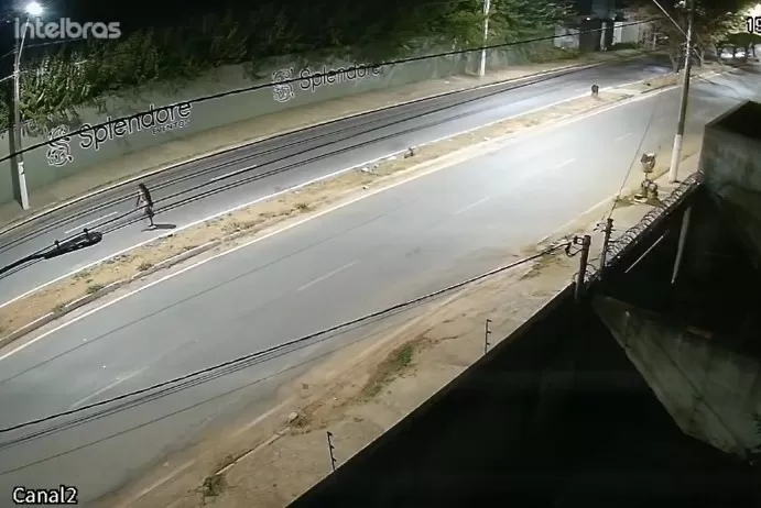 O acidente foi registrado por câmeras de segurança – Reprodução/ Redes Sociais