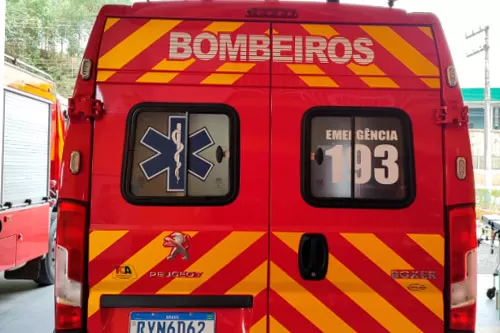Colisão ocorreu em cruzamento e mobilizou o Corpo de Bombeiros e a Polícia Militar em Três Marias