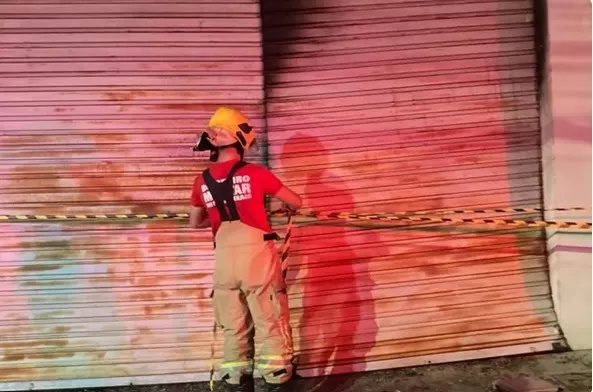 Incêndio atinge fábrica de sofás em Montes Claros