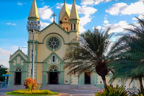 Curvelo com Sol e sem previsão de chuva nesta sexta-feira (24)