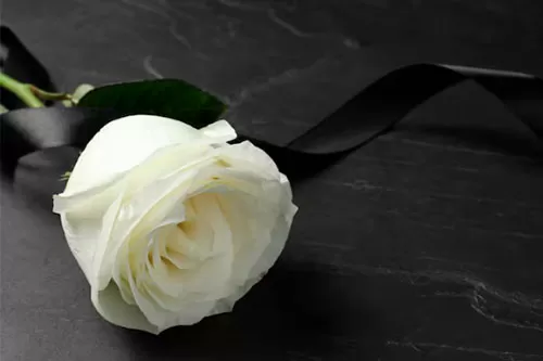 Confirmada a morte da mulher trans que teve o corpo 80% queimado após ataque