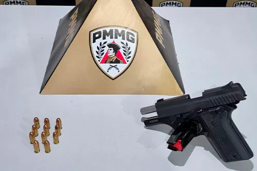 Suspeito é preso pela Policia Militar por posse irregular de arma de fogo em Conceição do Mato Dentro 