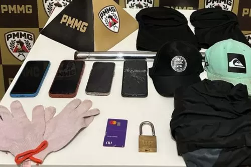 Autores de furto são presos pela Polícia Militar em Itamarandiba