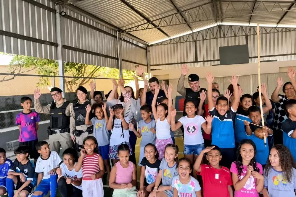Projeto Amigo da Criança recebeu, na quarta-feira (13), os alimentos arrecadados durante o projeto “Corra com Sua PM”