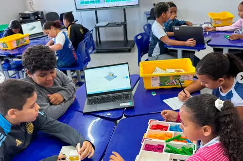 Alunos desenvolveram projeto sobre cristais em Curvelo nos dias 10 a 15 de maio