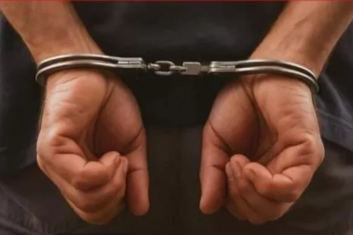 Durante operação, mandado de prisão é cumprido pela Polícia Militar em Corinto