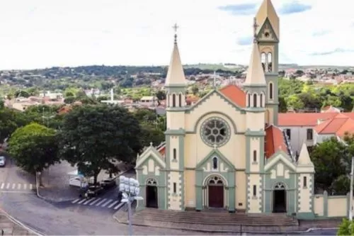 Curvelo terá sol entre nuvens e sem previsão de chuva nesta segunda-feira 1º de junho