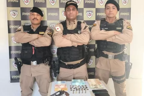 Suspeito é preso pela Polícia Militar por trafico de drogas em Datas 