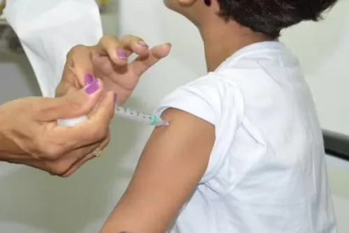 Prefeitura de Conceição do Mato Dentro amplia proteção infantil com a chegada da vacina Pneumo20