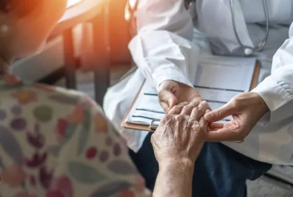 Treinamento respiratório feito em casa pode melhorar a função autonômica cardíaca do doente/Foto: iSTOCK
