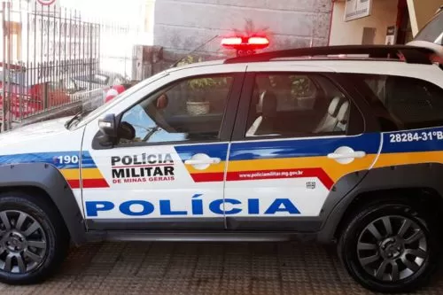 Mulher é agredida durante assalto à residência e criminosos levam R$ 13 mil e joias em Jaíba