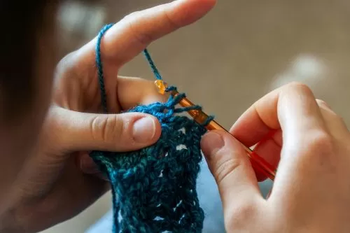 Grupo de Crochê Flor do CAPS de Pompéu expõe artesanato na Superleite 2026, de 14 a 17 de julho