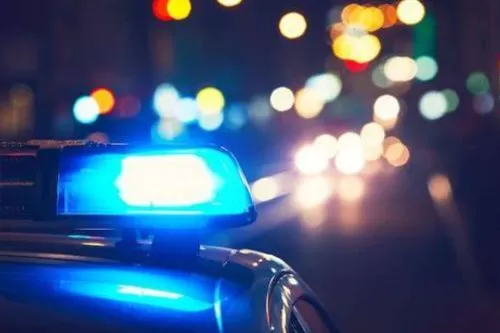 Quadrilha rende caminhoneiro e rouba carga de carnes na BR-040 em Paraopeba