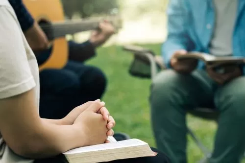 Encontro de jovens promove momento de fé, comunhão e reflexão ao ar livre em Gouveia