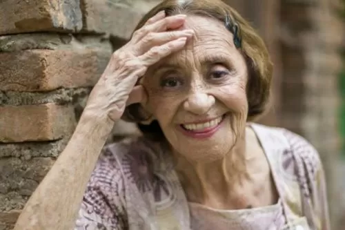 Atriz Laura Cardoso morre aos 98 anos e deixa legado histórico na televisão brasileira