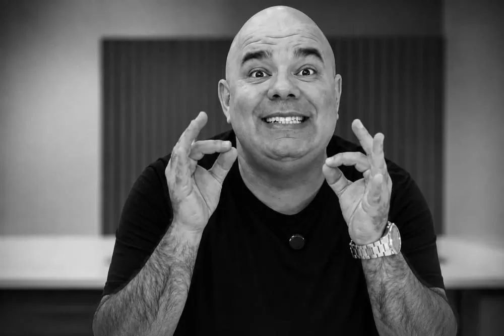 Curvelo se despede de Thiago Matoso, comunicador que marcou a cidade com humor, amizade e informação