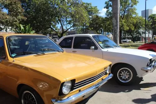 Encontro de carros antigos/ Foto: Maria Eduarda Alves